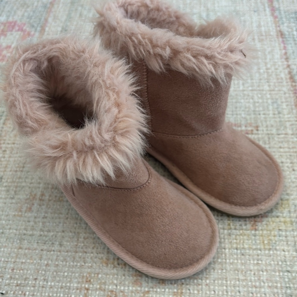 Children’s Place - pink boots size 7